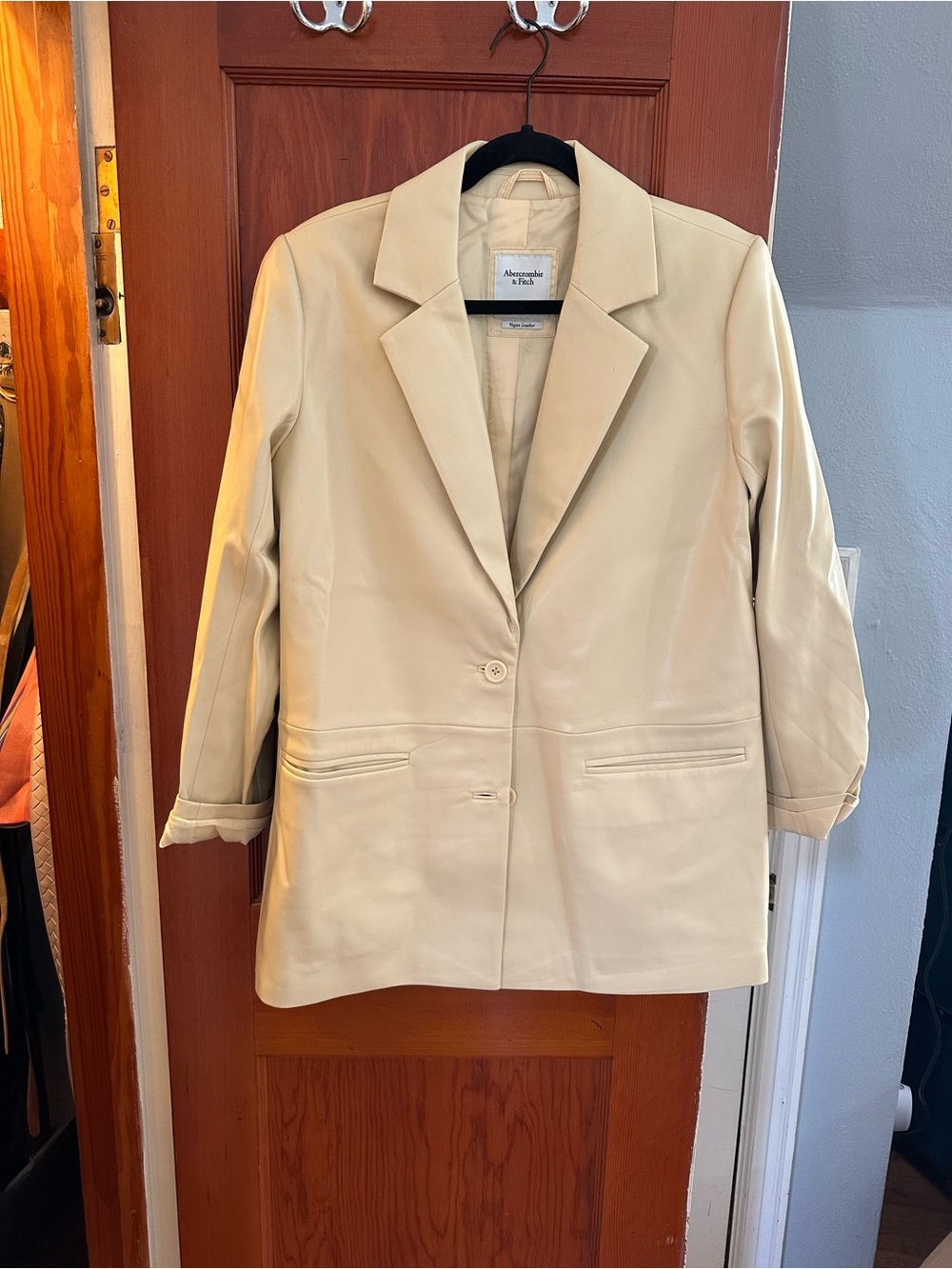 Abercrombie & Fitch Women's Cream Single-Button Blazer